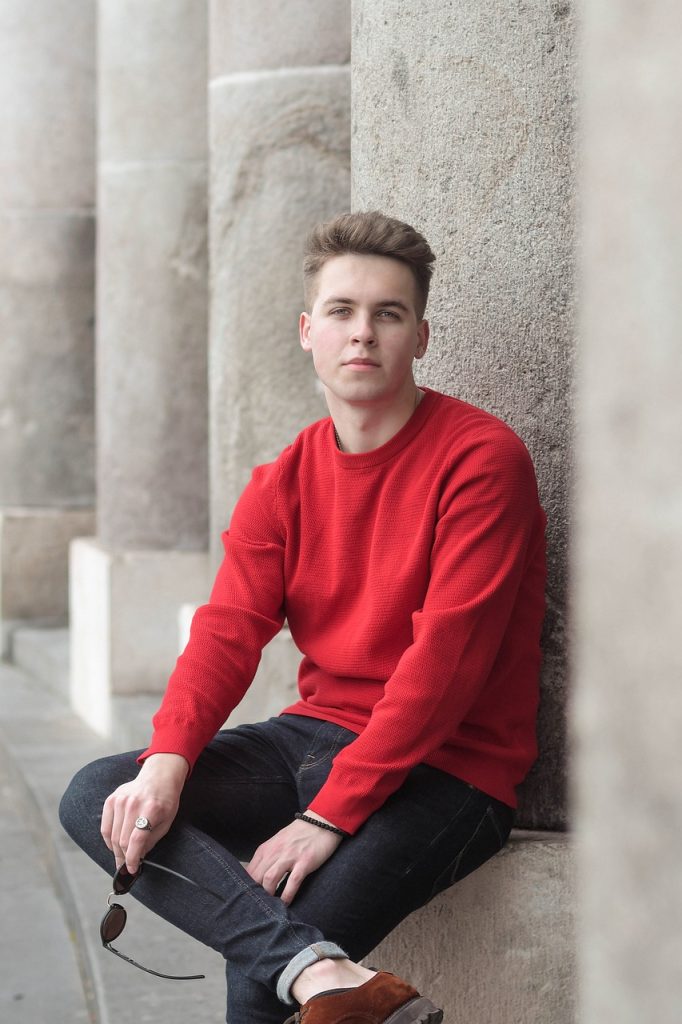 boy, young man, red sweater, sweater, jeans, dark jeans, blond, youth, teenager, student, successful young man, reach young man, fashion, education, buisiness school, sun-glasses, young man, red sweater, red sweater, red sweater, red sweater, red sweater, sweater, sweater, sweater, sweater, sweater, jeans, teenager, student, student, student